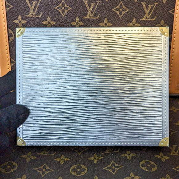 LOUIS VUITTON Christmas Silver Epi Wood Trunk Vivienne Ornament *RARE* - Picture 8 of 10